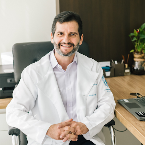 Foto do Dr. Alcides Rocha